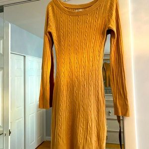 Sweater dress 👗 💛🧡